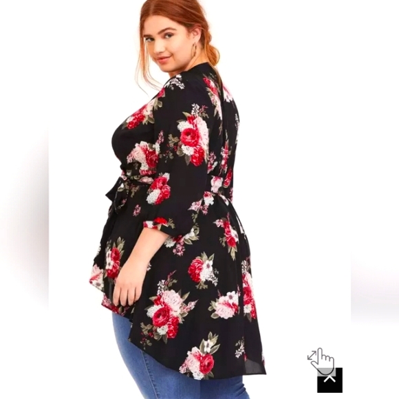 Torrid Georgett Wrap top sz 1 - Picture 2 of 3